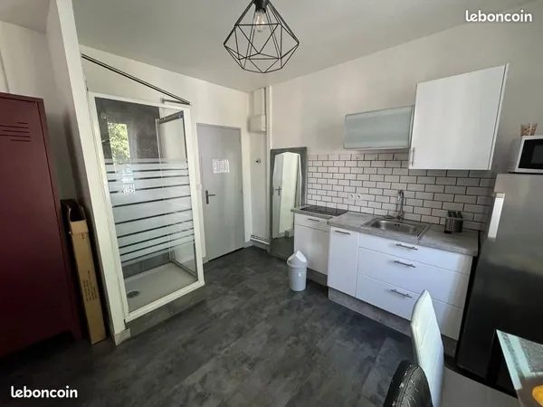 Studio 1 pièce 15 m²