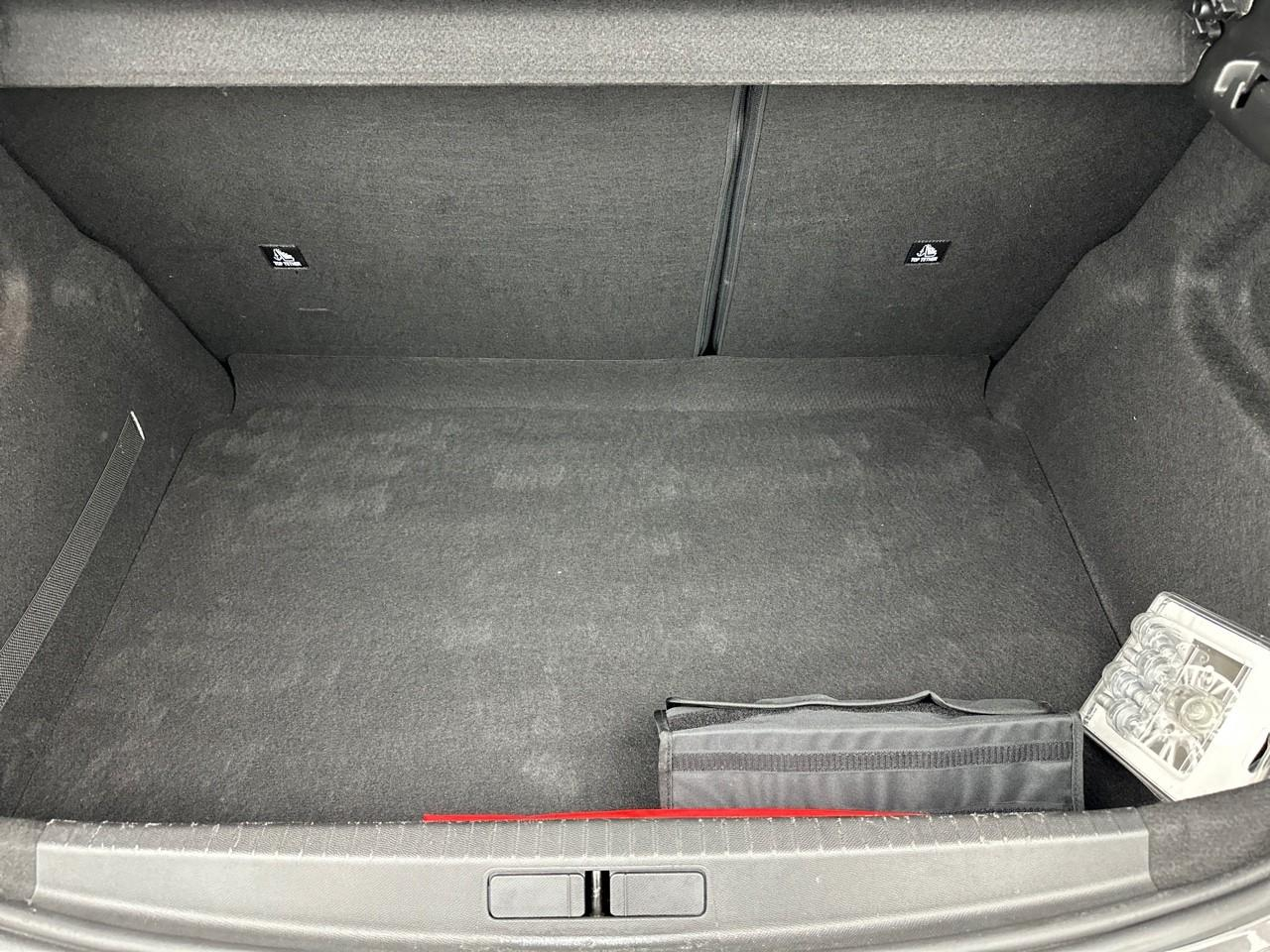 Peugeot 208 bluehdi 100 s&s bvm6 gt — photo 6