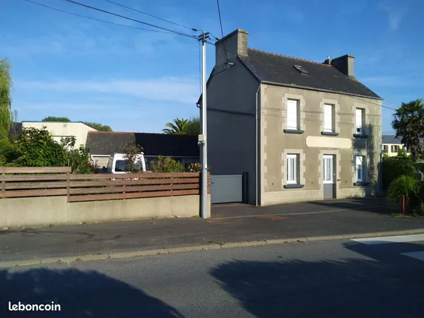 Maison au bourg de Plouedern