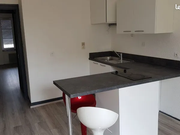 Particulier loue T1 32m2 entièrement rénové 340