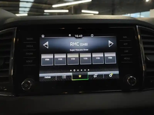 Skoda Karoq 2.0 tdi 116ch scr ambition — photo 15