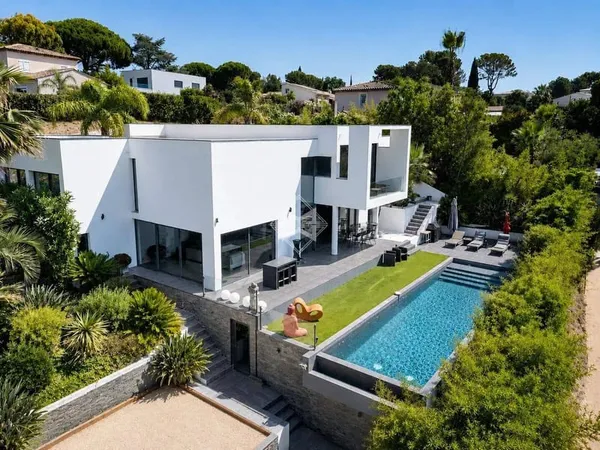 Villa 6 pièces 200 m²