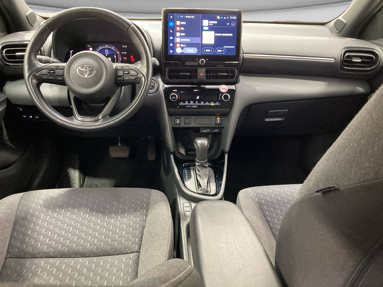Toyota Yaris Cross — photo 12