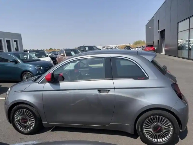 Fiat 500 e 118ch (red) my23 — photo 8