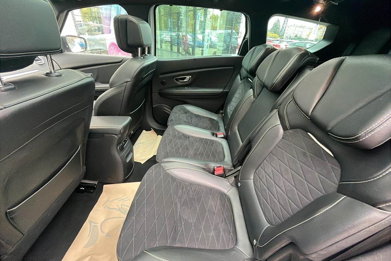 Renault Grand Scenic TCe 160 EDC — photo 12