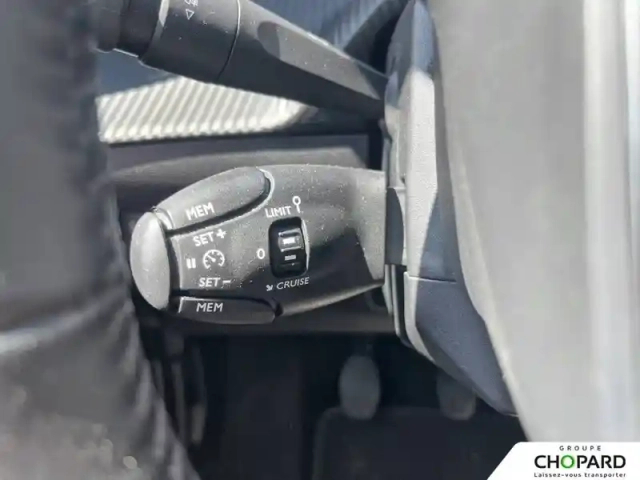 Peugeot 208 puretech 100 s&amp;s bvm6 — photo 14
