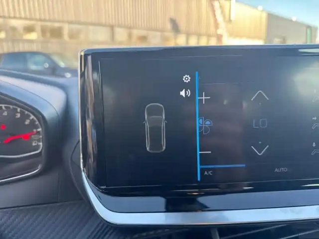 Peugeot 2008 100 s&amp;s bvm6 style — photo 26