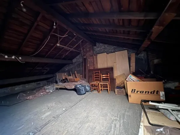 Combles aménageables 67m2 à vendre rue des Alliés
