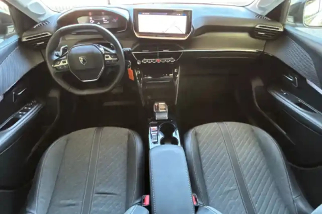 Peugeot 208 hybrid 100 e-dcs6 — photo 12