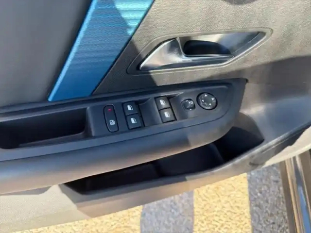 Citroën C4 moteur électrique 136ch (100 kw) shine automatique — photo 12