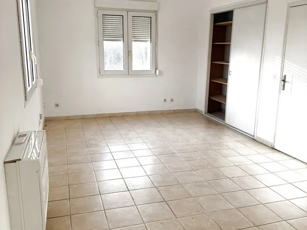 Local professionnel 4 pièces 85 m²