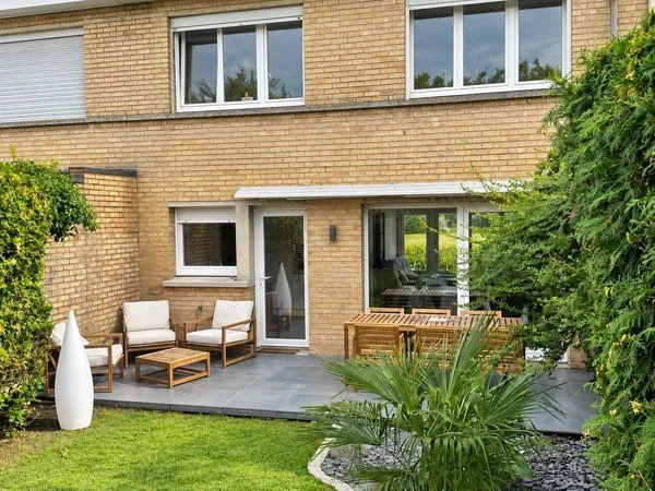 Linselles - Maison rénovée de 90 m² habitables + 23 m² de sous-sol aménagé