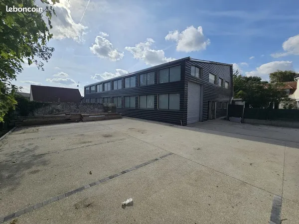 Entrepot independant 970m2 juilly 77230