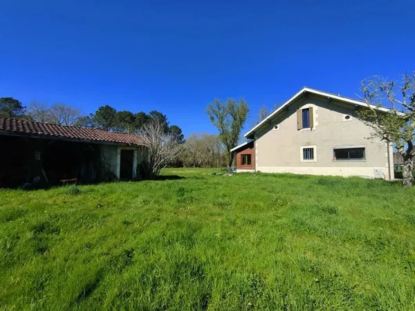 SAINT MAGNE, Maison de 130 m² sur 2.6 ha de terrain