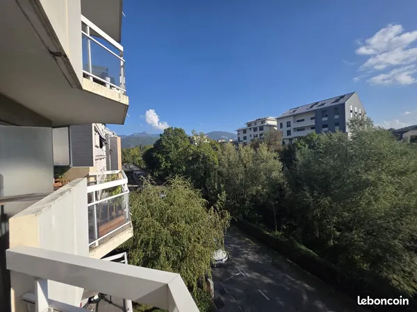 Appartement 68 m² à rénover, grand balcon, cave + garage - Chambéry