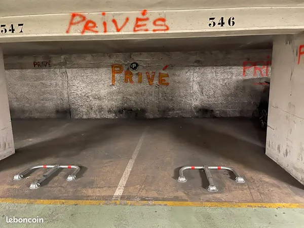 Location parking hyper centre Nice