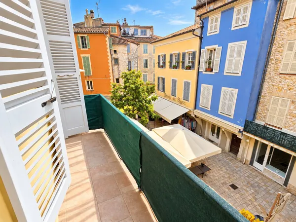 VENCE VILLAGE SUPERBE 3 PIÈCES CHARME & AUTHENTICITÉ