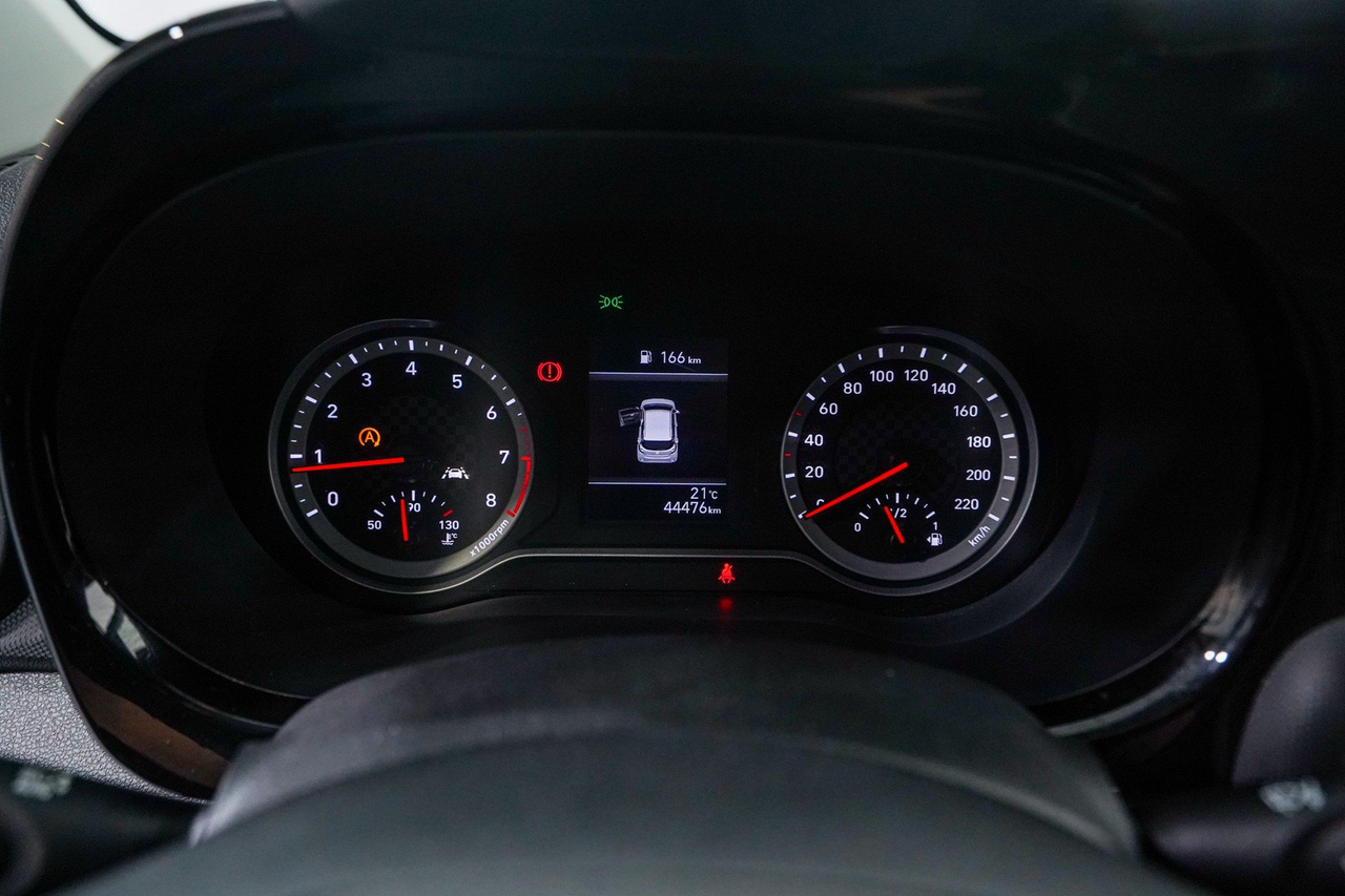Hyundai i10 — photo 14