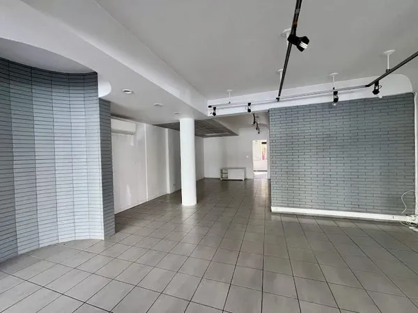 Bureaux 66 m²