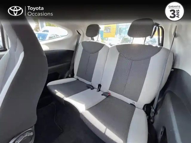 Toyota Aygo 1.0 vvt-i 72ch x-play 3p — photo 12