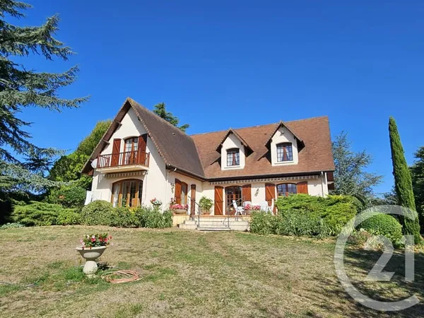 Maison 8 pièces 248 m²