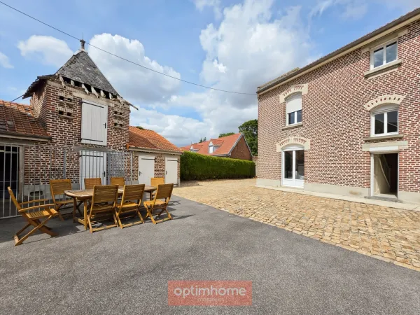 Maison 8 pièces 214 m²