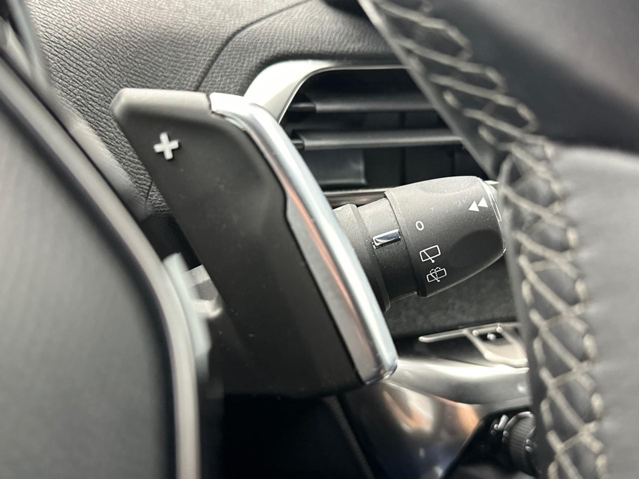 Peugeot 3008 hybrid 225 e-eat8 allure pack — photo 18
