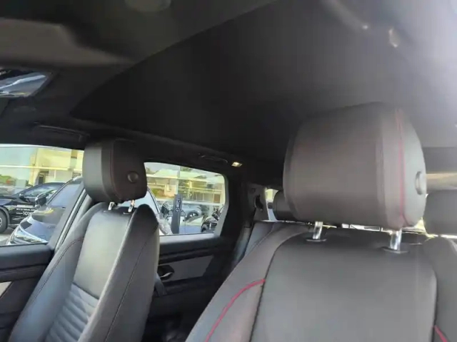 Land Rover Discovery Sport mark vii p300e phev awd bva — photo 8