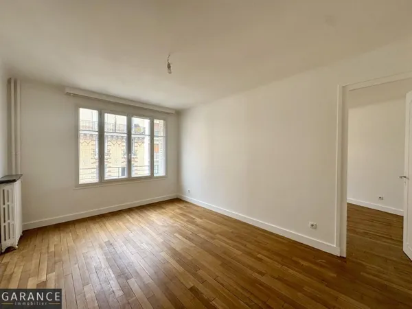 Location vide Appartement 4 pièces - 3 chambres à Paris (7