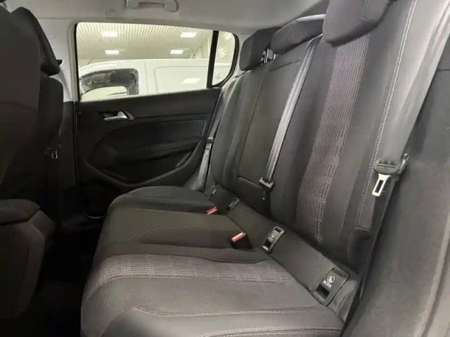 Peugeot 308 puretech 130ch s&amp;s bvm6 — photo 11