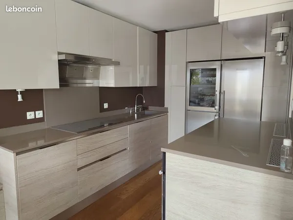 Duplex 4 pièces - 100 m² - Terrasse 25 m² - Courbevoie / La Défense