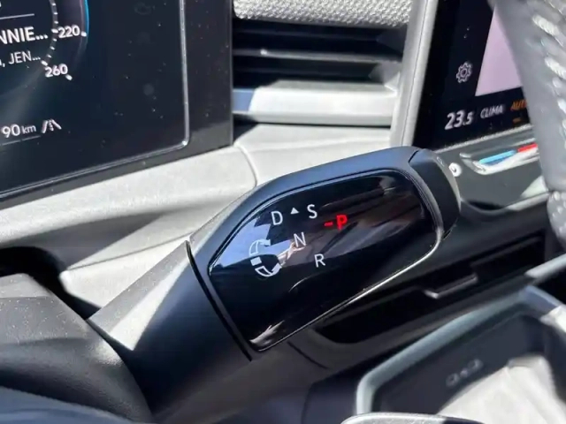 Volkswagen T-Roc 1.5 etsi evo2 hybrid 150 ch dsg7 — photo 12