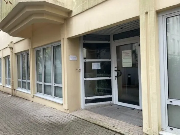 Commerce Vente Besançon  195m² 450000€