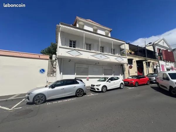 Bureaux 300 m²
