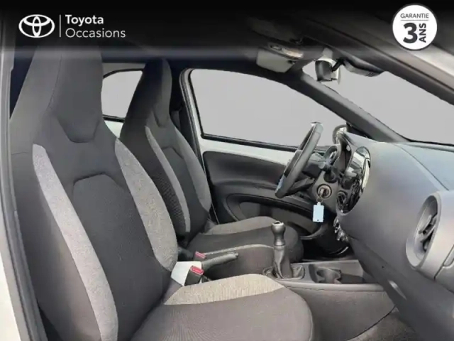 Toyota Aygo X 1.0 vvt-i 72ch dynamic my24 — photo 6