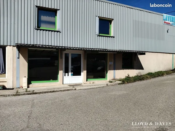 Local 250 m² Privas