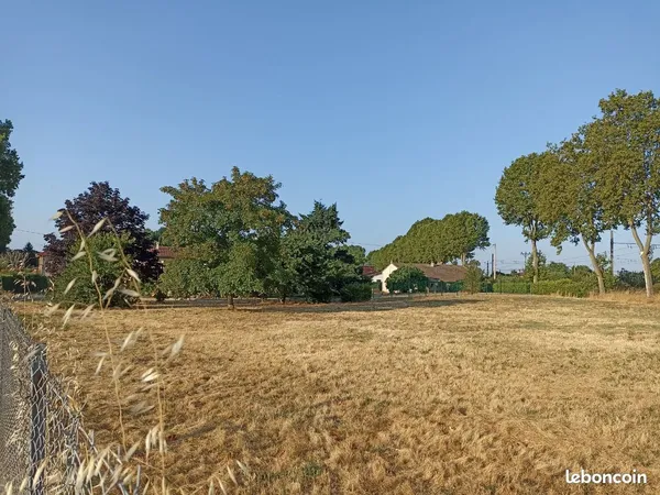 Terrain constructible centre Carbonne