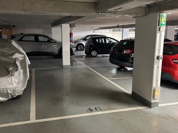Vends parking 13m²