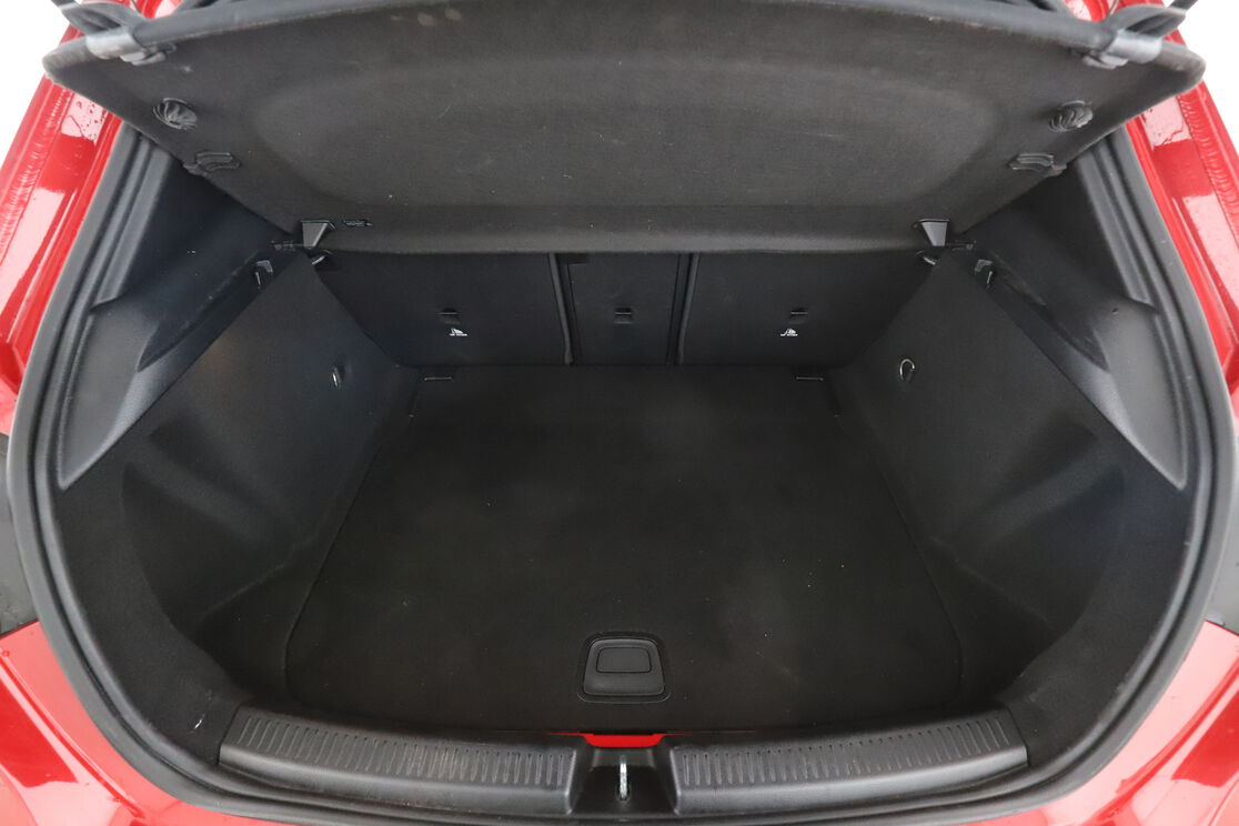 Mercedes-Benz Classe A 200 AMG Line 7G-DCT — photo 16