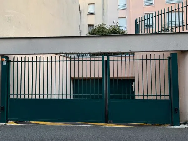 Parking à louer - Villejuif - à 6 min du métro Léo Lagrange