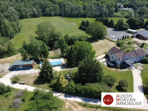 Maison 15 pièces 389 m²