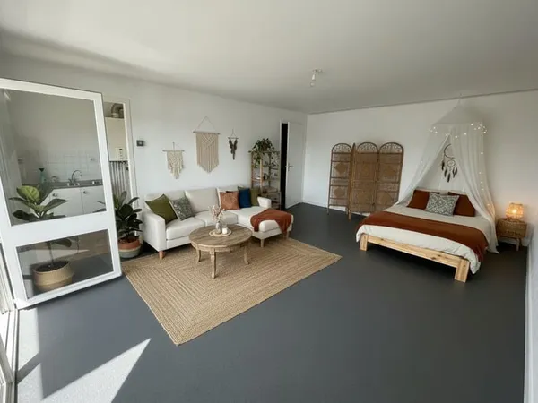 A vendre à Vannes Saint Patern T1 place de parking cave ascenseur proche centre ville, gare