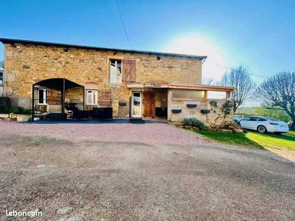 Maison 11 pièces 240 m²