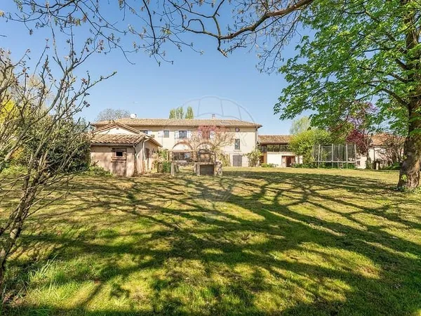 Maison 6 chambre(s) à vendre