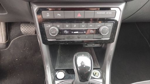 Volkswagen T-Cross 1.0 TSI 115 DSG7 - R-Line – 2020 – 74975 km – Essence – Boîte Automatique — photo 23
