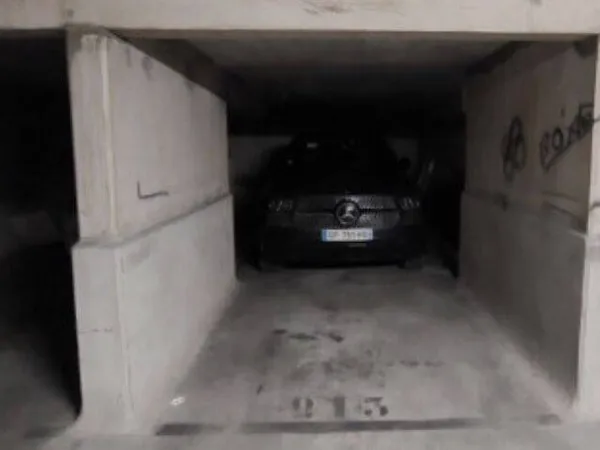 Parking 25 m²