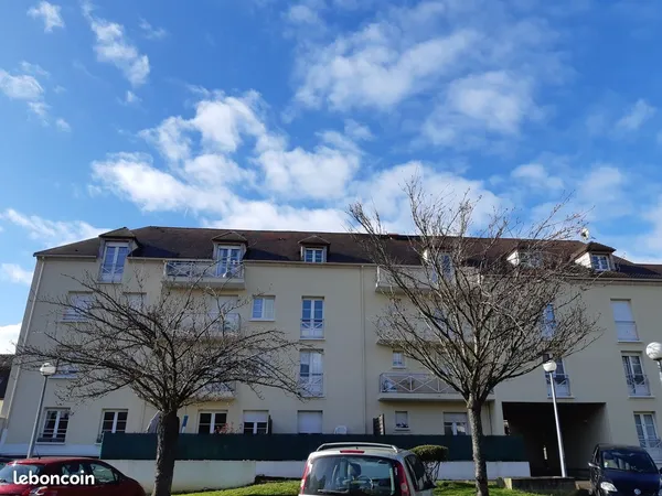 Place de parking en centre ville de Brie Comte Robert