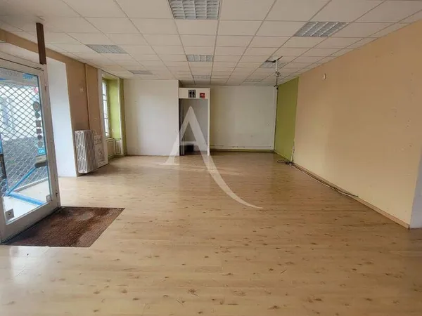 Local commercial 95 m²
