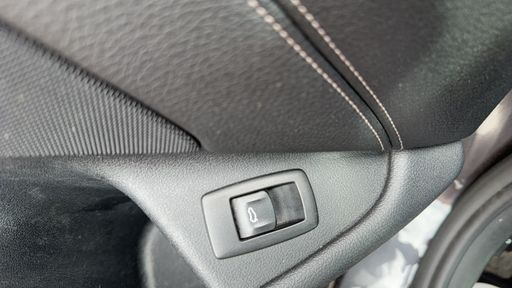 BMW Serie 5 518d 150 Steptronic8 - M Sport – 2020 – 138900 km – Diesel – Boîte Automatique — photo 10