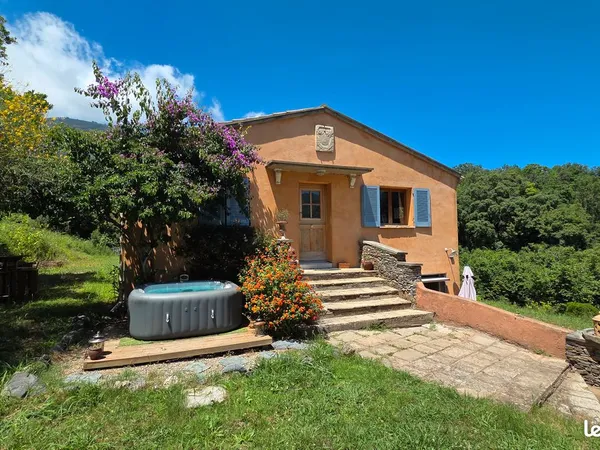 Maison 104 m² - 2700 m² de terrain